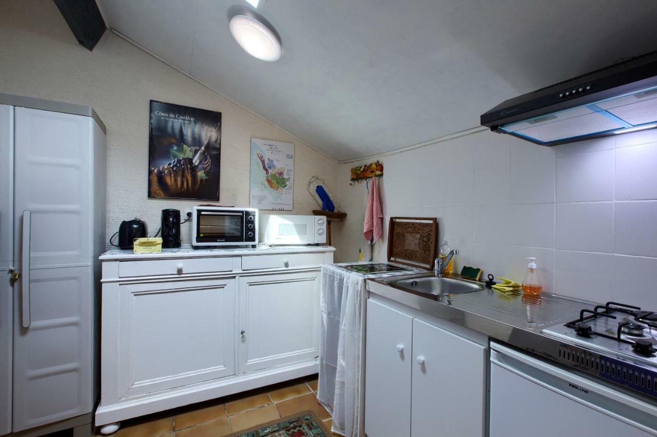 Chambres D'Hotes Noailles Пюиссеген Экстерьер фото